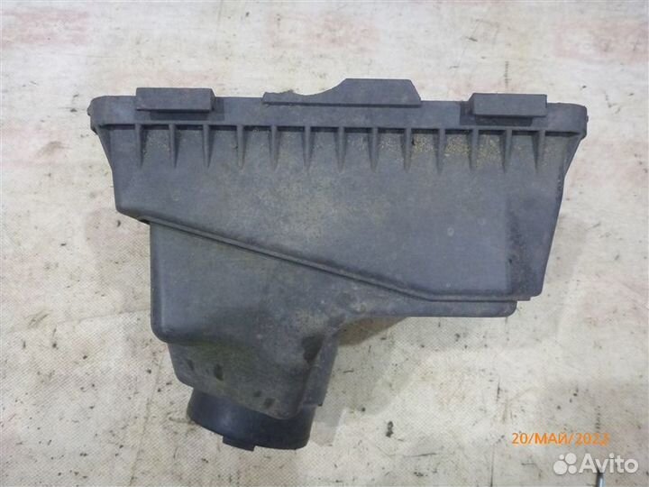 Корпус воздушного фильтра Mitsubishi Lancer CS1A