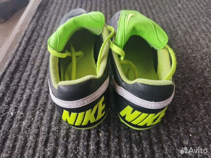 Футбольные бутсы nike 42 размер