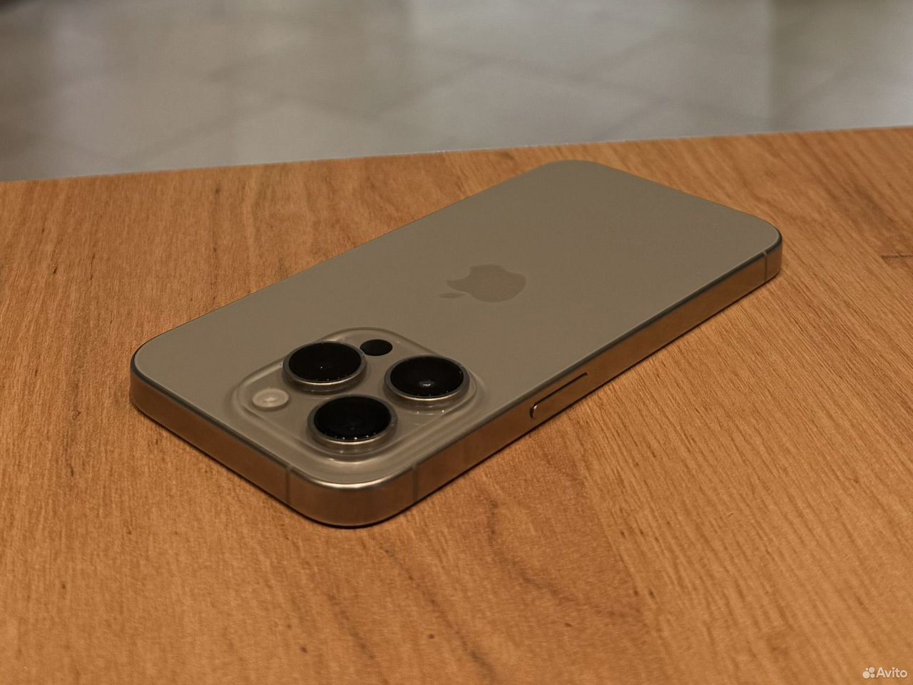 iPhone 15 Pro, 256 ГБ, SIM + eSIM