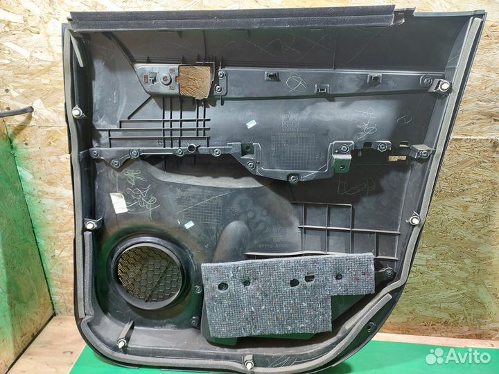 Обшивка двери задняя L G8 toyota Hilux (2015- 2020)