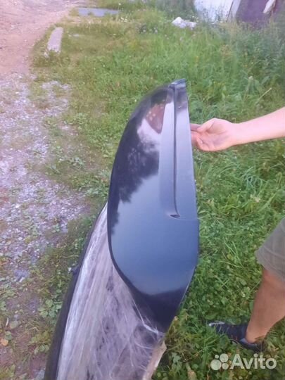 Спойлер + крышка багажника mitsubishi airtrek