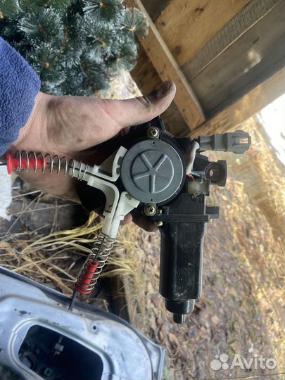 Стеклоподьемник