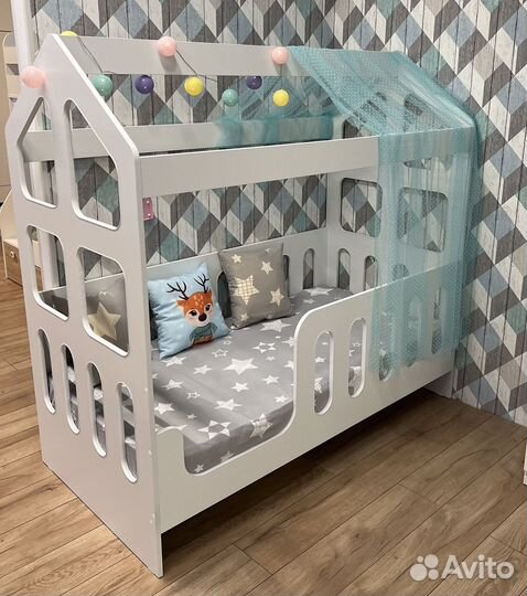 Детская кровать домик