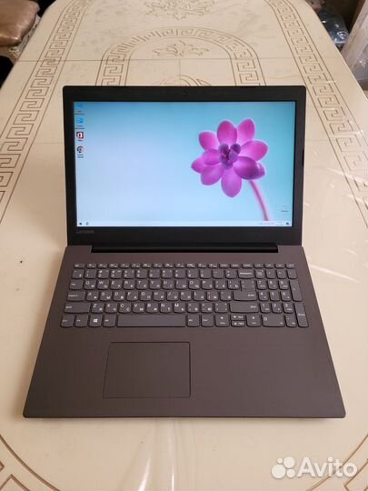 Мощный Lenovo i3/8Gb/SSD256/FullHD