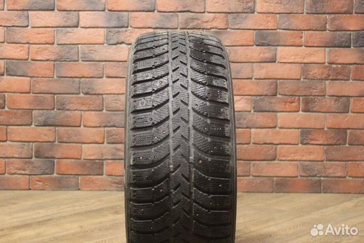 Bridgestone Ice Cruiser 5000 215/55 R16