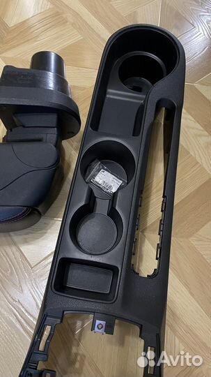 Центральная консоль тоннель на Kia Rio 4 X-Line