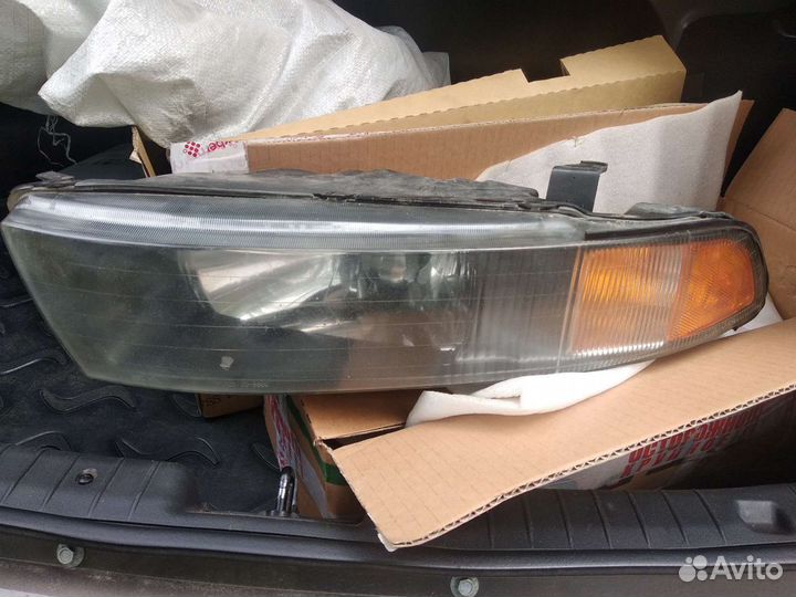 Фара левая Mitsubishi Galant 8 USA