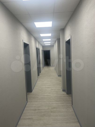 Офис, 600 м²