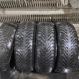 Goodyear UltraGrip 235/60 R18 107T