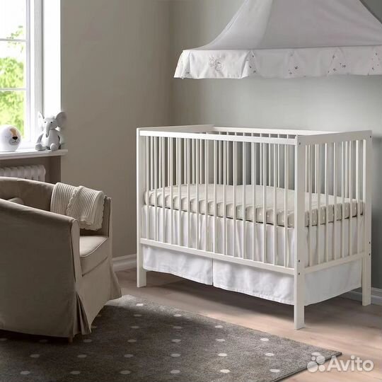 Принадлежности в кроватку малышу