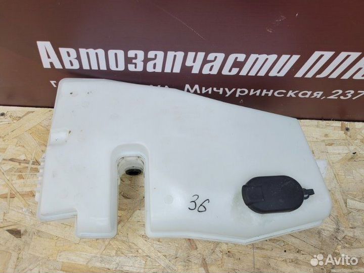 Бачок омывателя Renault Duster