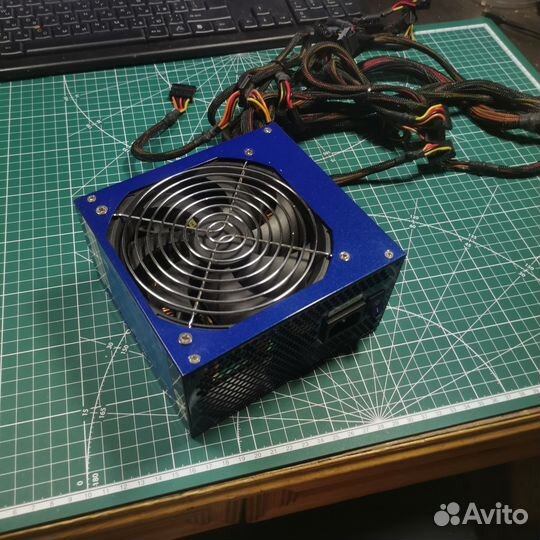 Блок питания FSP FX700-GLN 700w