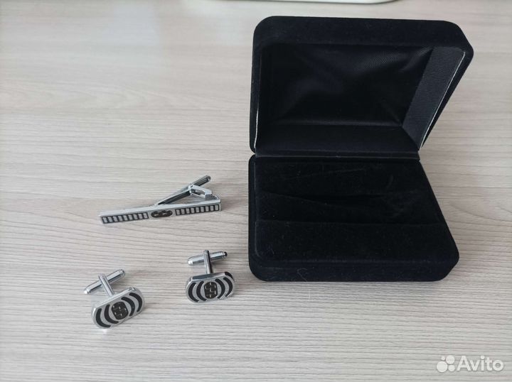 Запонки, зажим для галстука, футляр