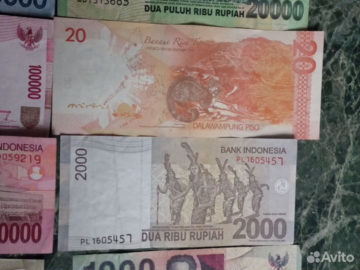 Юбилейные рубли разных стран