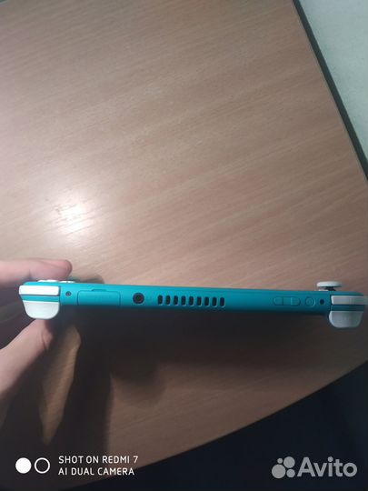 Игровая приставка Nintendo switch lite