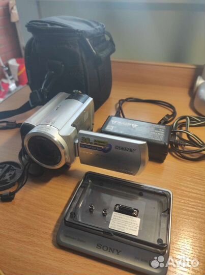 Видеокамера Sony Handycam