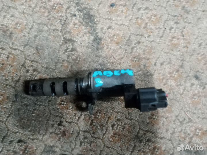 Клапан изменения фаз грм на Тойота Авенсис 02г