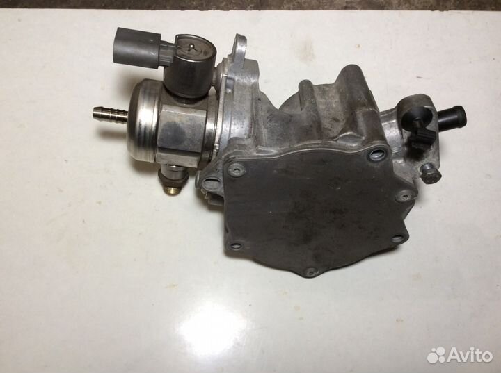 Тнвд с вакуумным насосом 1.8 TSI