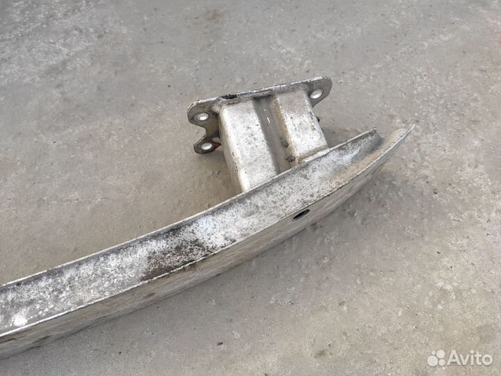 Усилитель заднего бампера на Opel Meriva B