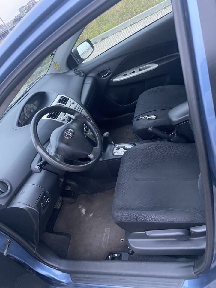 Toyota Yaris: фото владельца