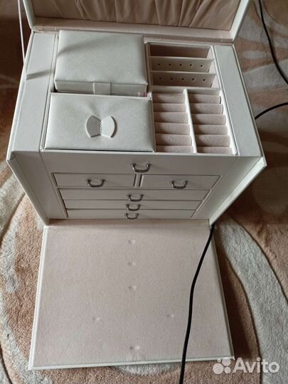 Шкатулка для украшений большая с замком