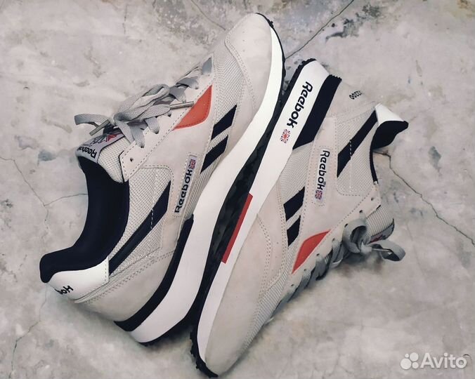 Кроссовки Reebok LX2200