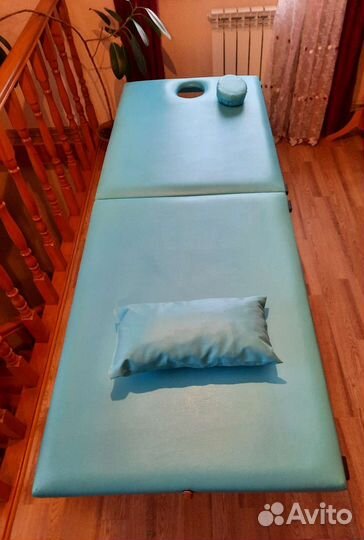 Кушетка для массажа с вырезом