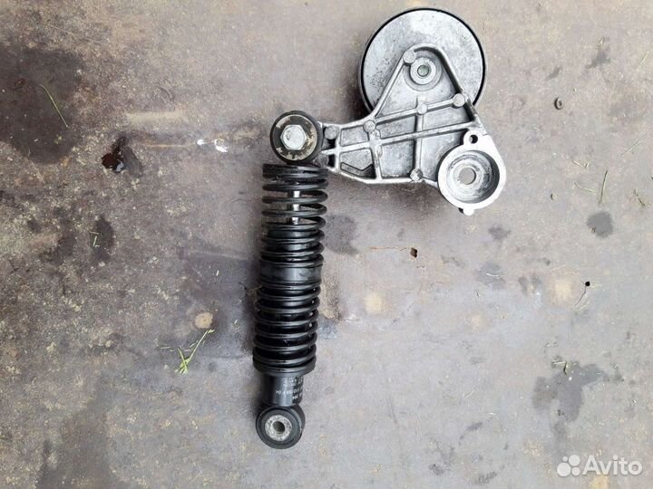 Ролик натяжной Audi A4 B6 Volkswagen 2.5tdi