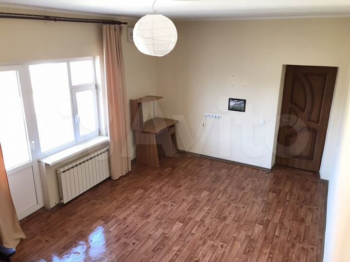 1-к. квартира, 52 м², 3/3 эт.