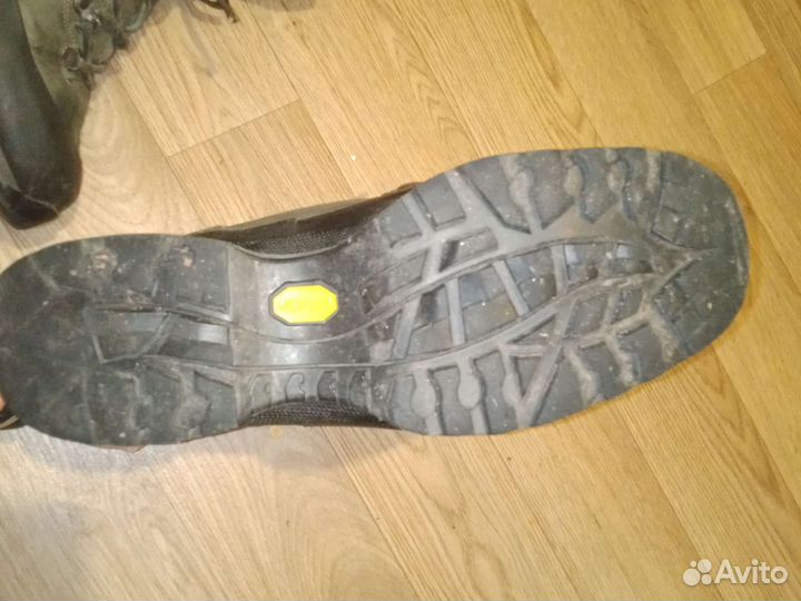Трекинговые ботинки мужские 42
