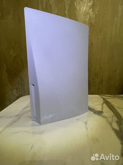 Продаю Sony PlayStation 5