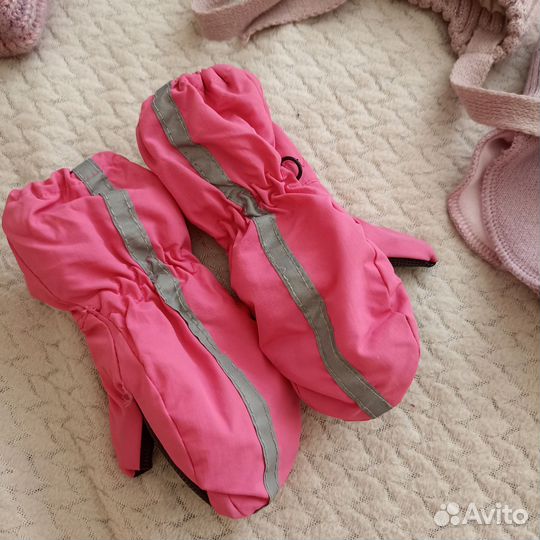 Зимние шапочки на девочку + краги