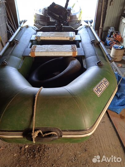 Лодка с мотором