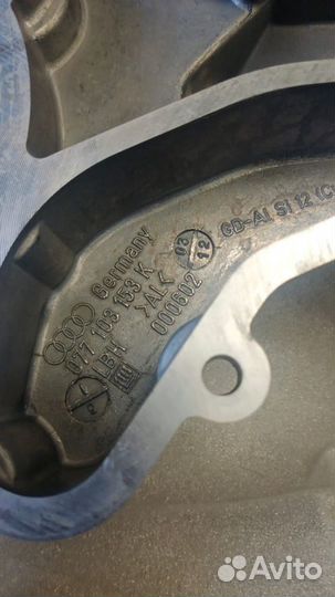 Крышка двигателя передняя Audi A8 (4E) 2003-2010