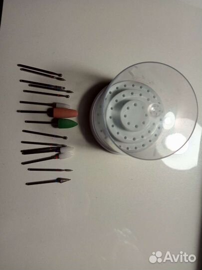 Фрезы для маникюра и органайзер