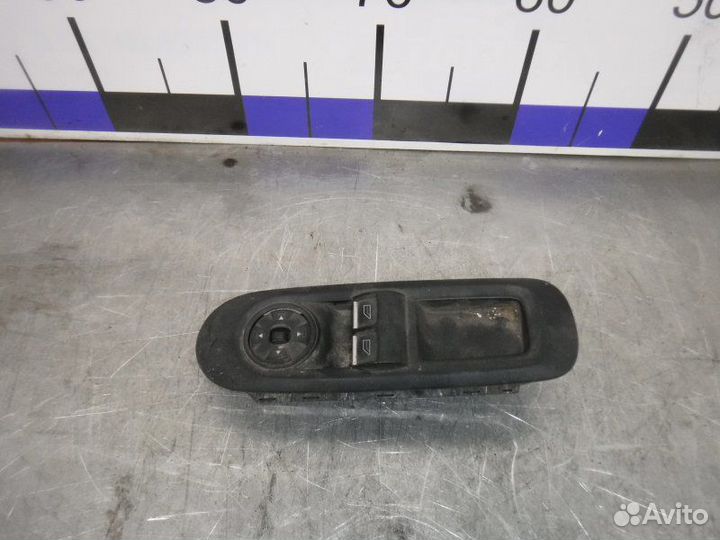 Блок управления стеклоподъемниками Ford Mondeo 4