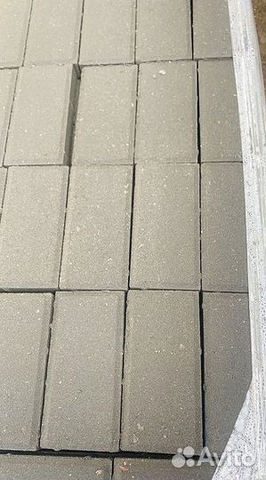 Плитка и плитка с монтажом