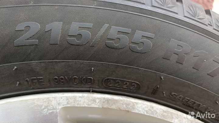 Kumho WinterCraft Ice Wi51 215/55 R17