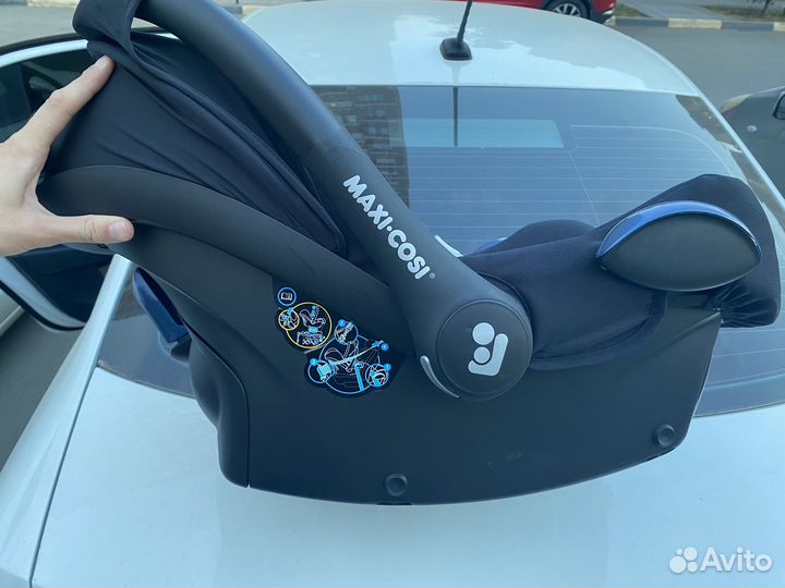 Автолюлька maxi Cosi с базой isofix