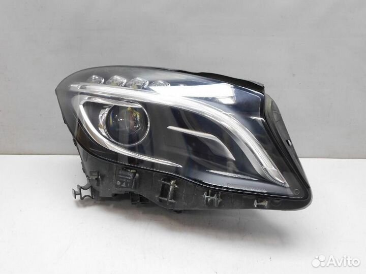 Фара правая Mercedes-Benz GLA-Class