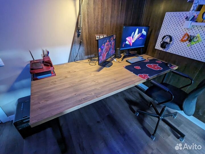 Компютерный стол из массива в стиле лофт