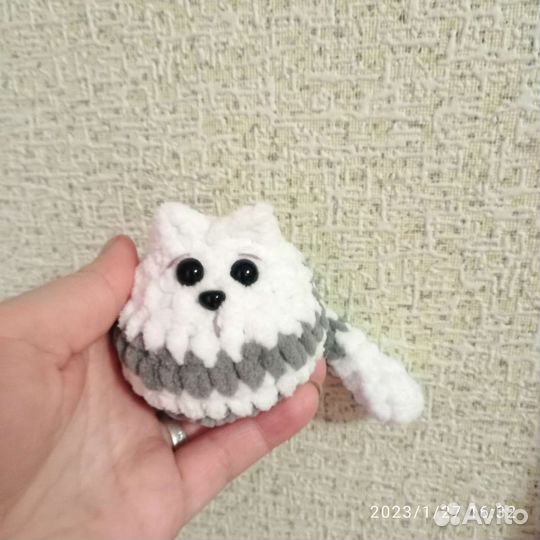 Вязаный кот