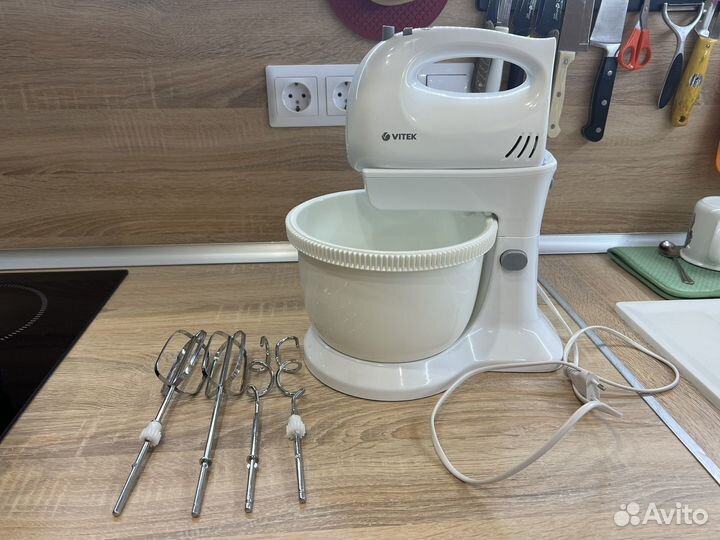 Миксер Vitek VT-1409 W