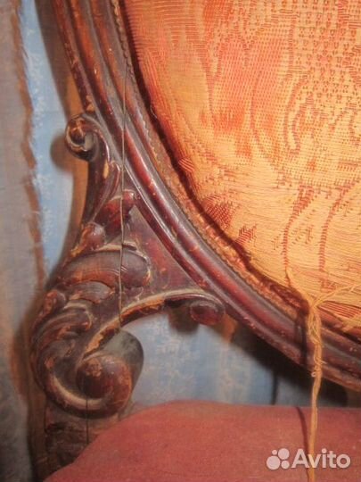 Старинный стул