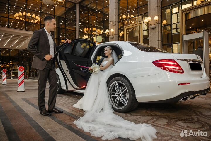 Аренда Mercedes E-класс с водителем