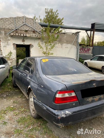 Nissan Bluebird HU14 1999г. В полный разбор