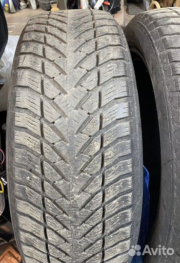 Goodyear UltraGrip+ SUV 235/60 R18 107H