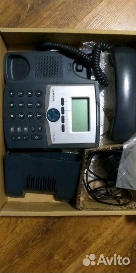 VoIP-телефон Linksys SPA921