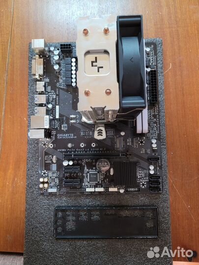 Материнская плата с процессором