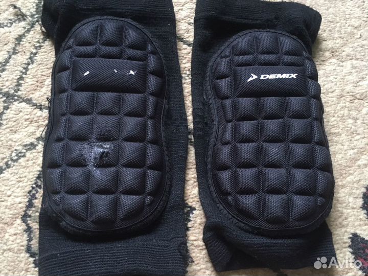 Наколенники спортивные